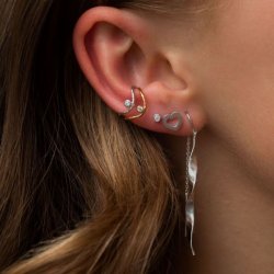 Stine A - Wavy Ear Cuff Silver With Stone