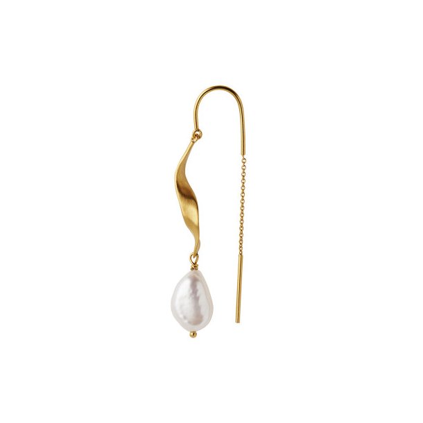 Stine A - Long Twisted Earring With Baroque Pearl 