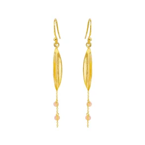 Susanne Friis Bj�rner - �reringe med bukket blad, k�de og peach m�nesten