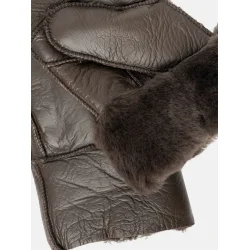 Re:Desgined - Henny Vanter, Mrkebrun