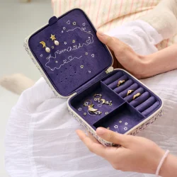 Maanesten - Amelia Smykkeskrin, Purple Heart