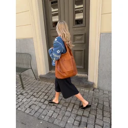 Re:Designed - Lyra Urban, Walnut