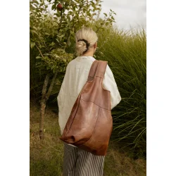 Re:Designed - Lyra Urban, Walnut
