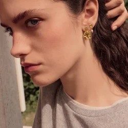 Maanesten - Lomi �reringe, Forgyldt