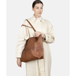 Re:Designed - Marlo Taske, Walnut