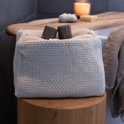 By Lohn - Petra Stor Strikket Toilettaske, Beige Melange