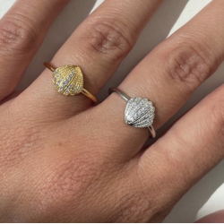 Stine A - Vintage Shell Ring