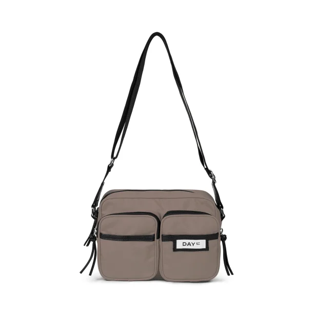 DAY ET - Gweneth RE-S SB D, Driftwood