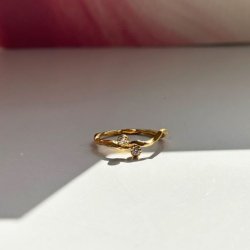 Stine A - Flow Ring with Two Stones