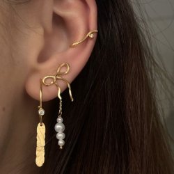 Stine A - Single Flow Bow Earring